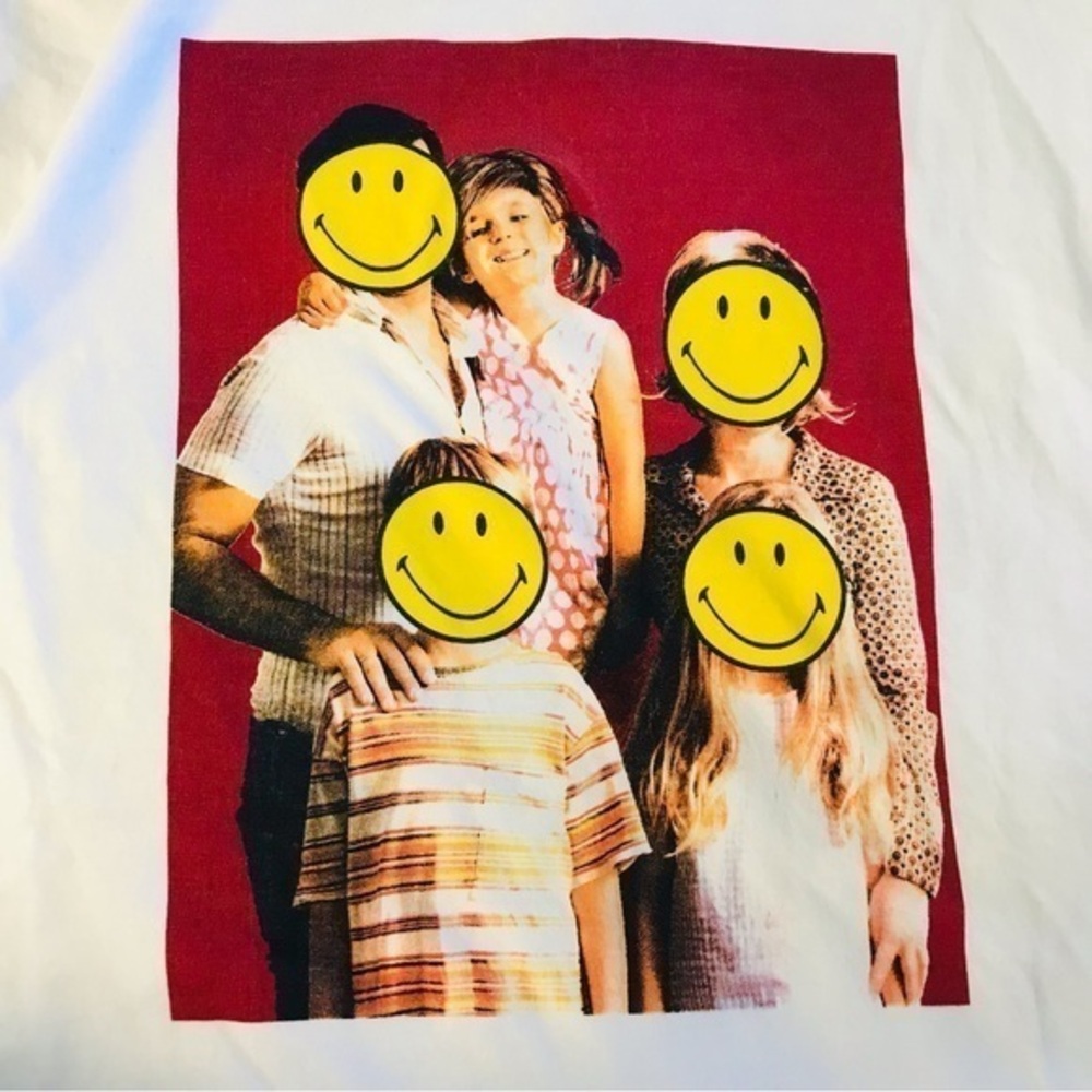 ZARA SMILEY® ORIGINALS T-SHIRT SMILEY FACE
White long sleeve Mens size large